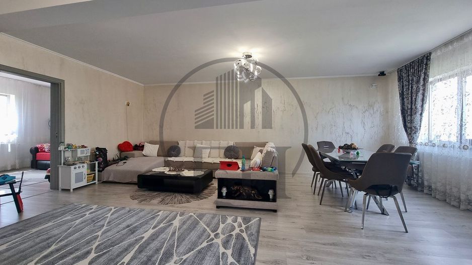 VANDUT/ SOLD - Casa / Vila de vanzare Valu lui Traian - Poză 6