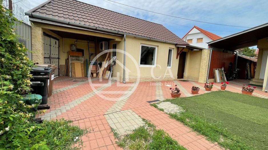 Casă de vânzare cu 3 camere si o anexa in zona Cantemir, Oeadea. - Poză 1