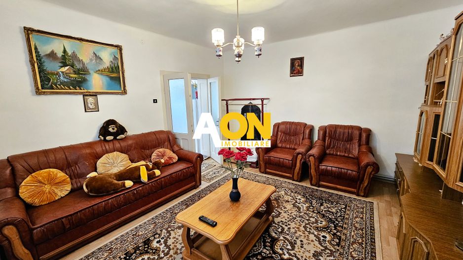 Casa cu 2 corpuri de cladire, 744 mp teren, toate utilitatile, Micesti - Poză 8