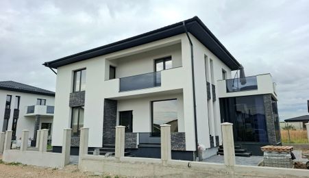 Vila P+1E, cu 4 camere, Paulesti