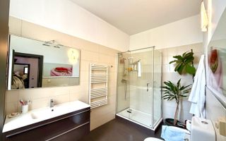 Vila cu 4 camere cu lift, jacuzzi și terasă panoramică tip penthouse - Poză 9