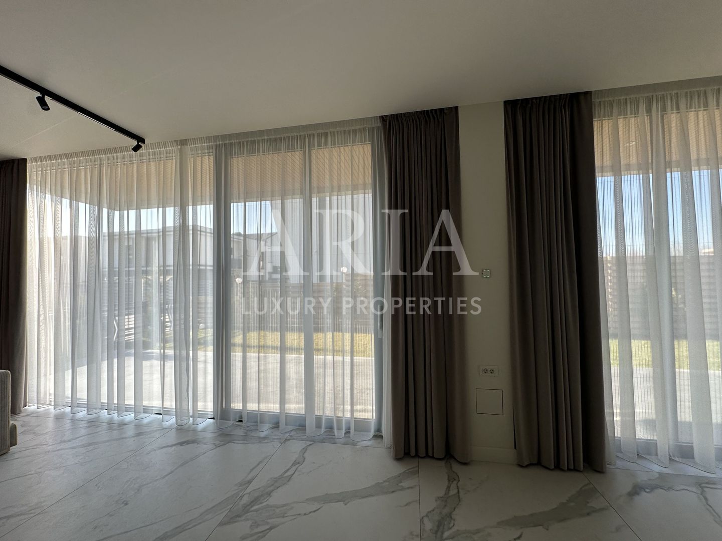 VILLA INDIVIDUALA - LUXURY GATED COMMUNITY - - Poză 13