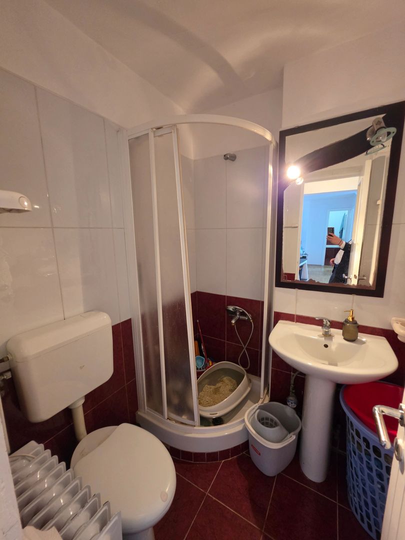 Vand apartament cu 4 camere aproape de centru - Poză 17