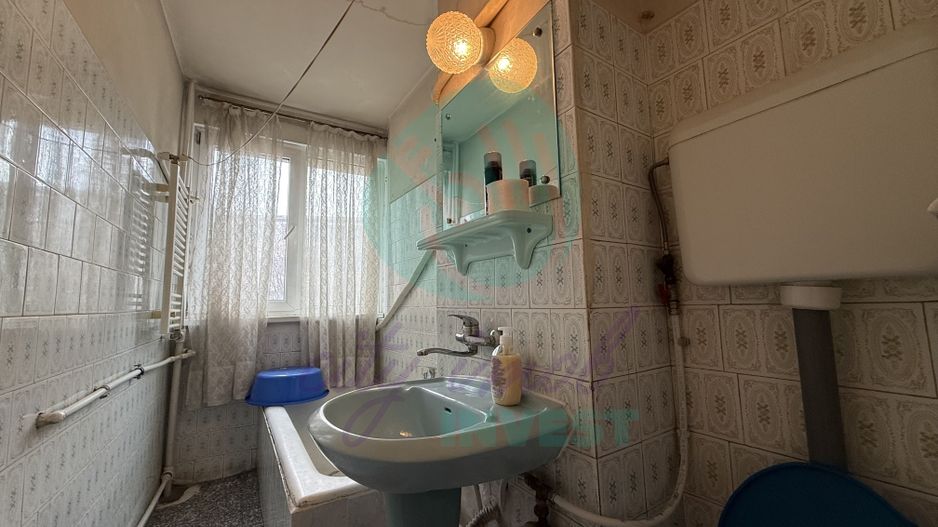 4 camere ultracentral | Universitate – Romană | Ideal locuire sau investiție - Poză 6