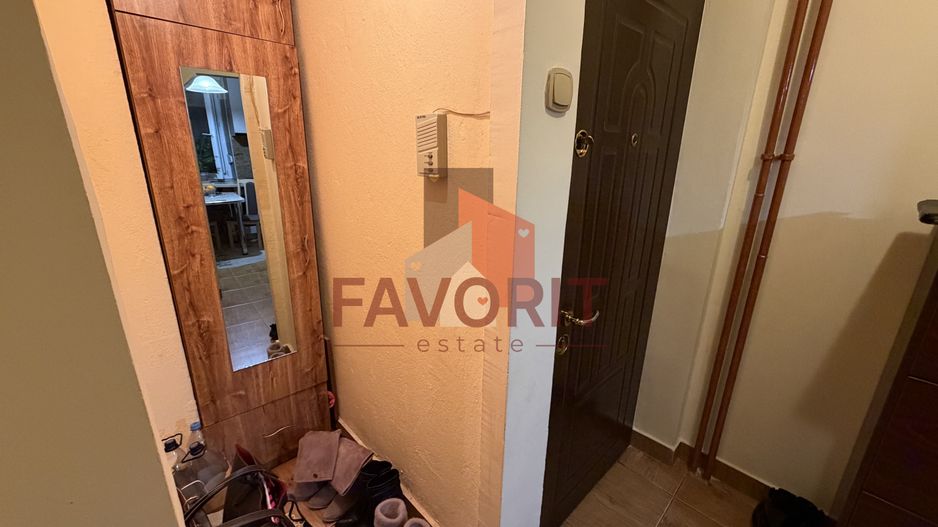 Etaj intermediar. Mobilat. Pozitie excelenta - Poză 5