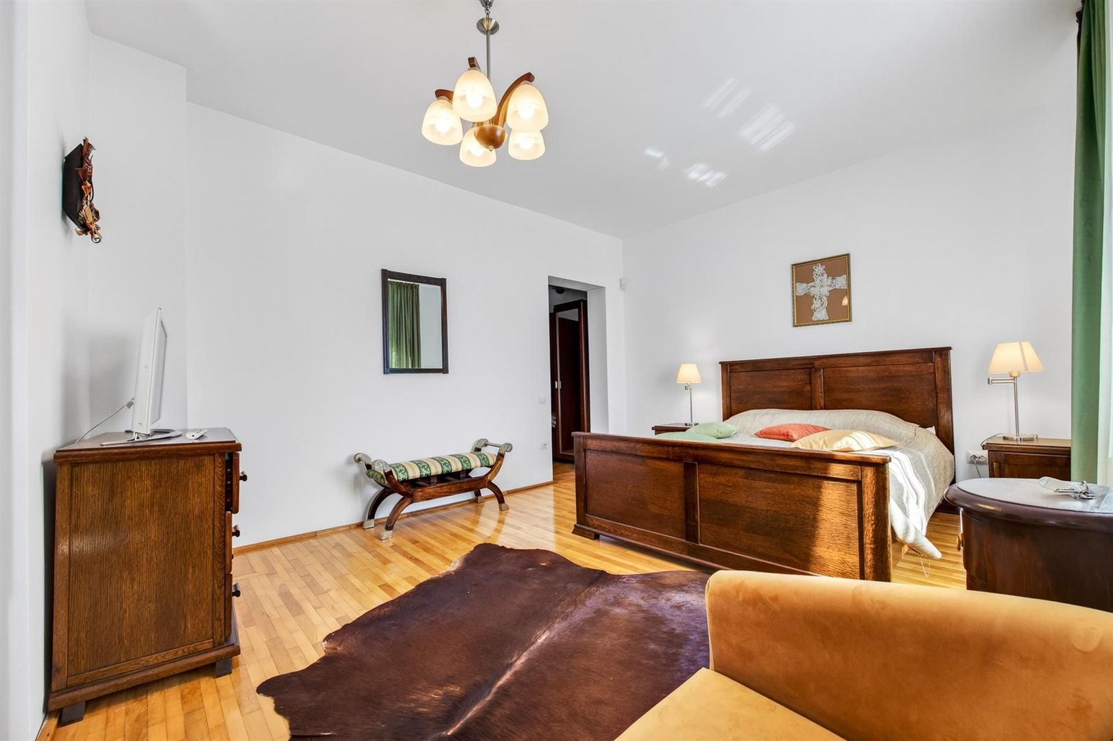 Casa pe 3 niveluri | Terasa cu priveliste | 3 parcari | Pozitie centrala - Poză 6