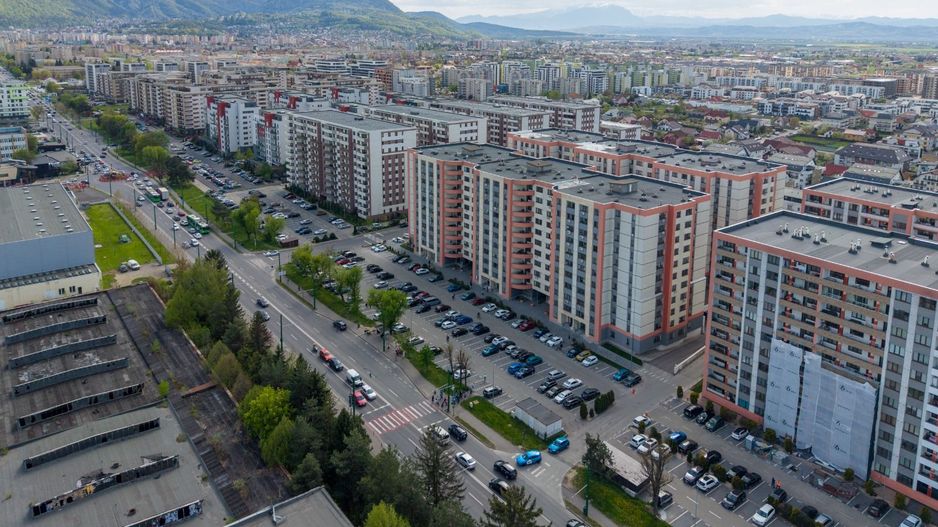 Isaran Coresi-Apartament 3 camere 82 mp loc de parcare si boxa - Poză 30