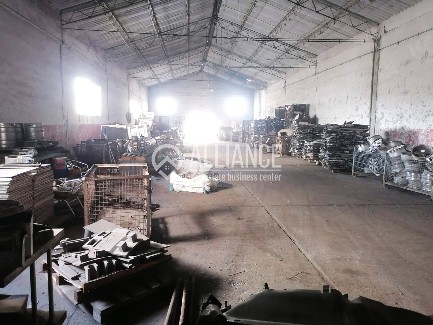 ZONA INDUSTRIALA (COD10) - Hala de inchiriat cu teren de 1700mp - Poză 1