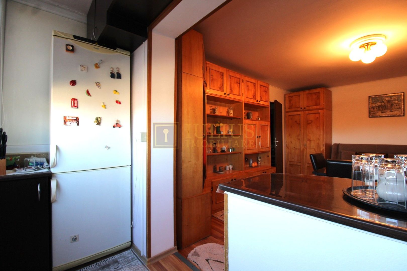 Apartament spatios, 3 camere, semidecomandat, Calea Buziasului - Poză 16