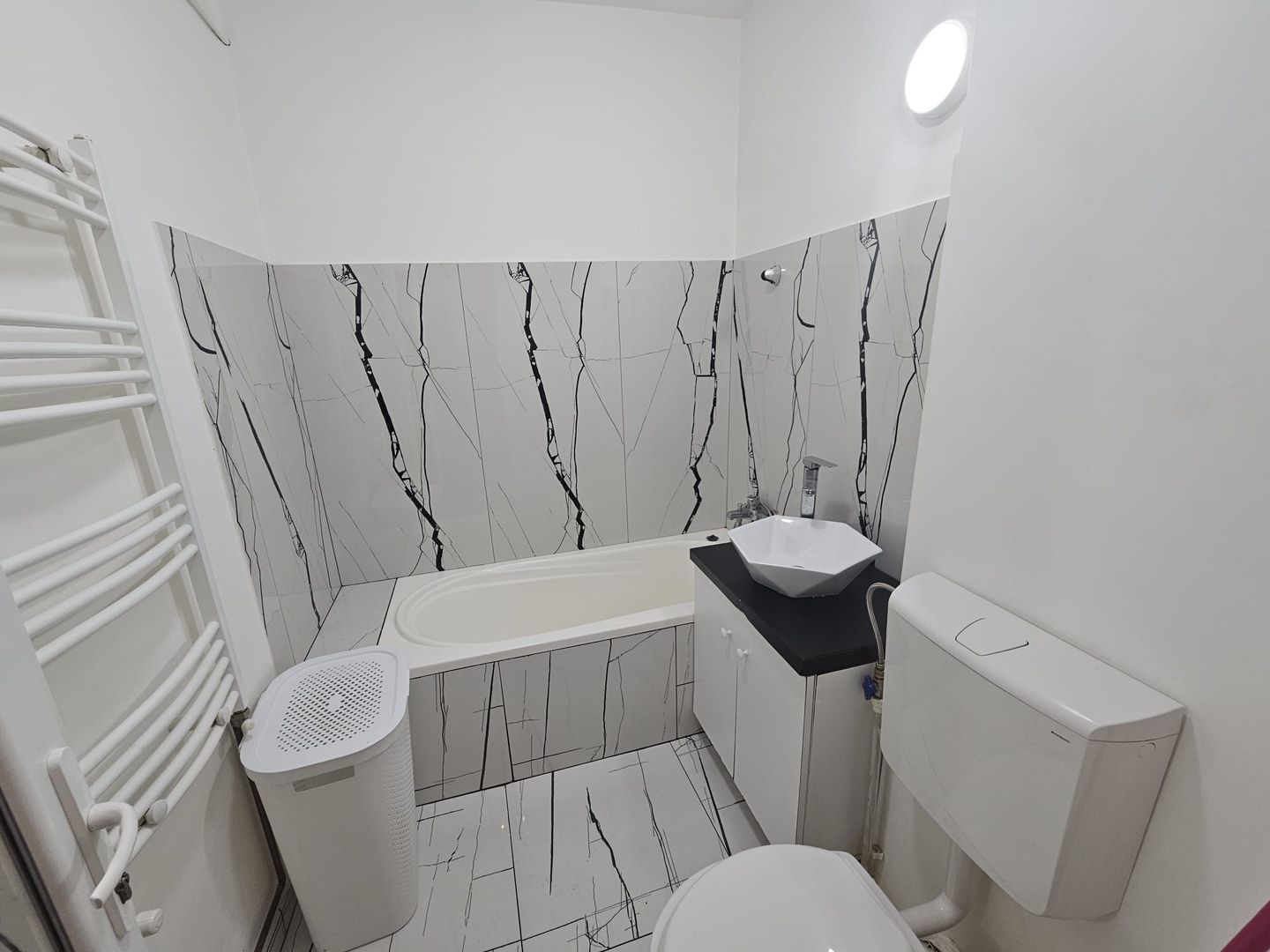 Garsonieră confort 1, renovată, mobilată, zona Craiovei - Poză 11