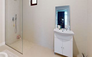 Casa moderna+2100 mp teren de vanzare. - Poză 30