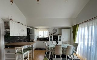 Apartament 4 camere tip penthouse - Poză 2