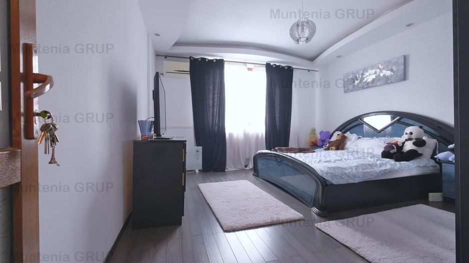 DOBROESTI - Str. Doinei, vila P+E+M, 6 camere, 3 bai cu fininsaje LUX - Poză 8