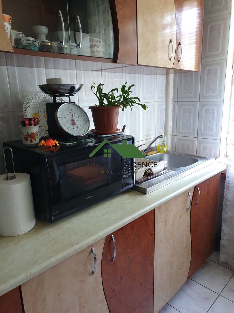 Vand apartament 2 camere, Babes - Poză 2