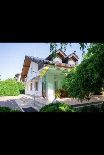 VILĂ IMPRESIONANTĂ CU PARC PRIVAT | 400 mp Construiți | 2.800 mp Teren - Poză 28