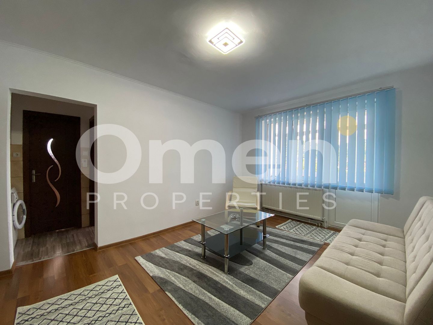 Apartament cu 2 camere, cu view superb, situat central - Poză 2