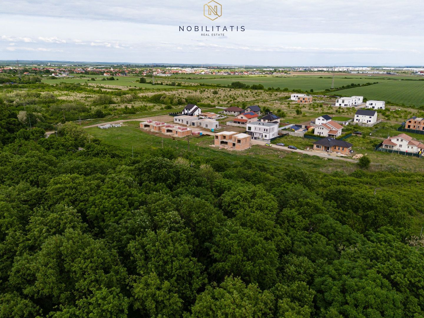 Oferta vanduta Duplex de vanzare la liziera padurii - 130 mp, 4 bai&4 dormitoare - Poză 3