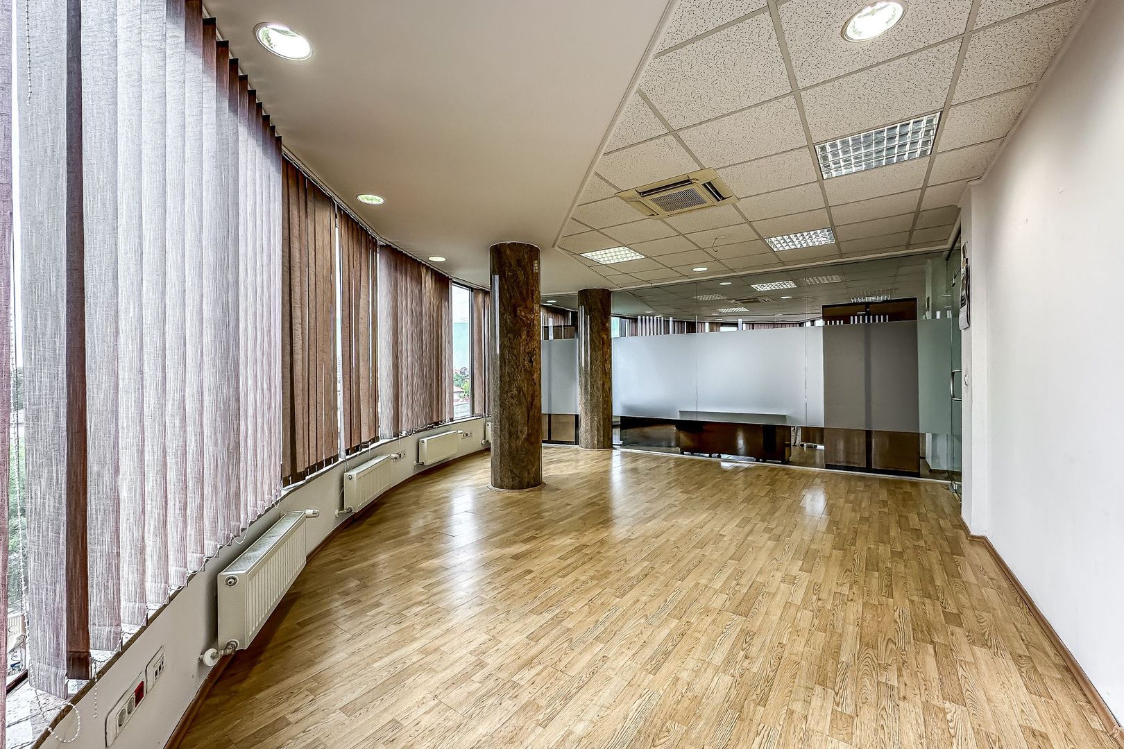 Închiriere spațiu de birouri premium în centru Arad - Poză 4