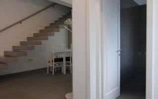 Zona Lipovei, casa 4 camere + 3 bai, curte proprie. - Poză 9