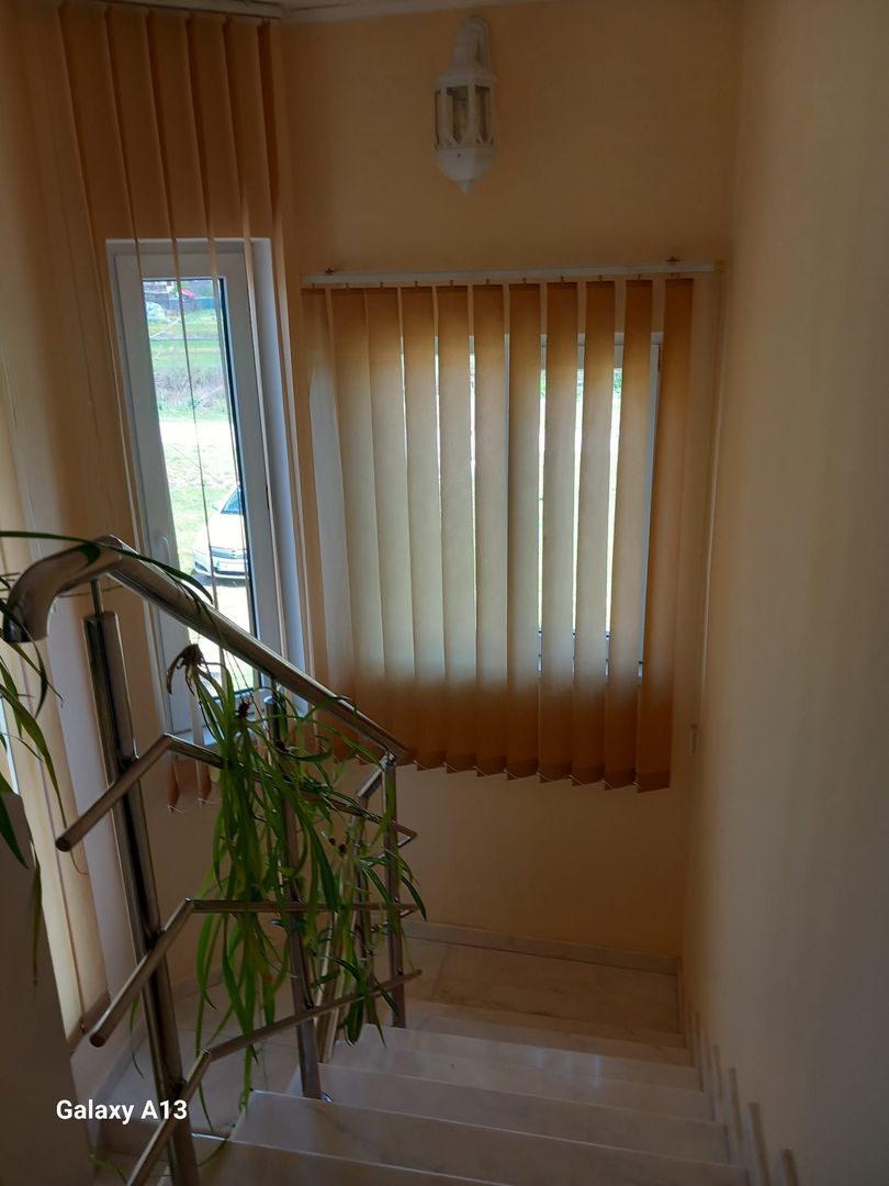 Ag EUROPA vinde casa NOUA individuala în Madaras 4 cam 7 ari 175mp. - Poză 3