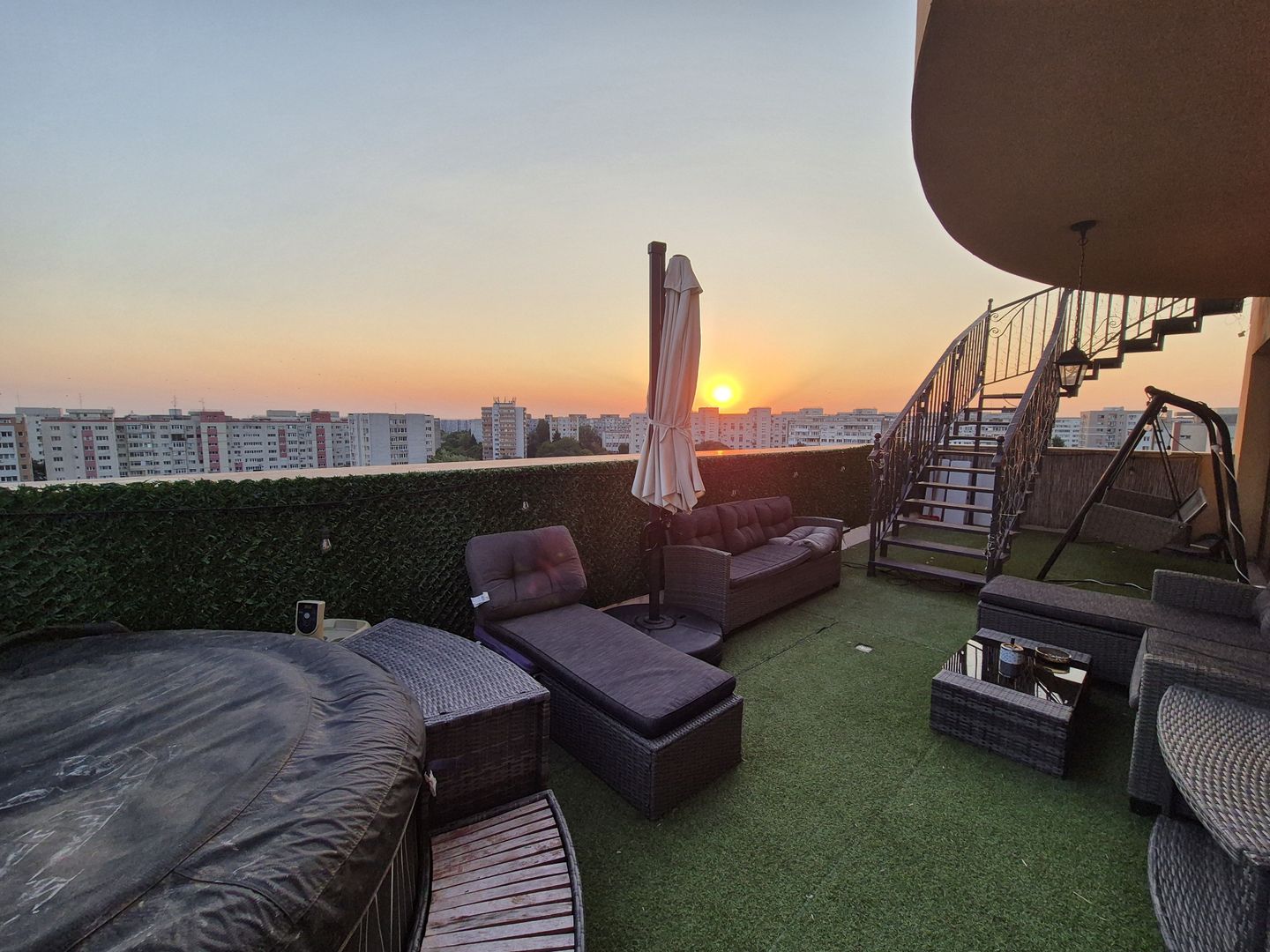 Penthouse 104,97 mp + 192,81 mp terase - piata Sudului - Poză 3