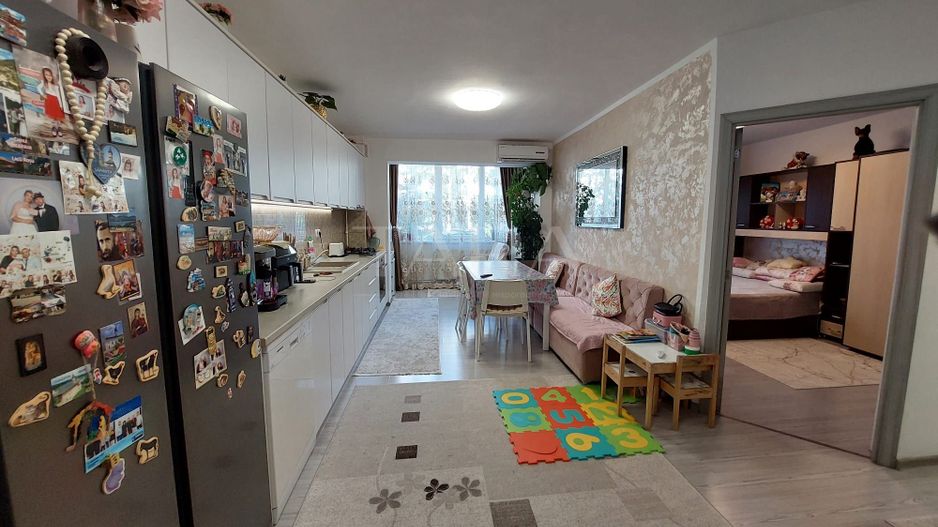 Apartament cu 3 camere, 2 balcoane și parcare, zona Floresti. - Poză 3