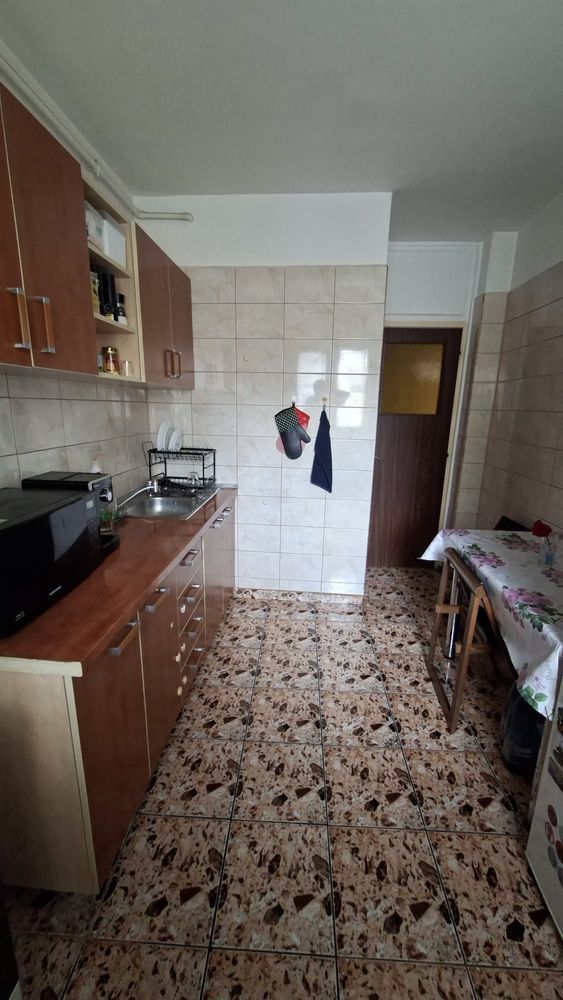 Vanzare Apartament 3 camere, parter/9, bloc reabilitat, 2 băi – Rahova Sebastian - Poză 2