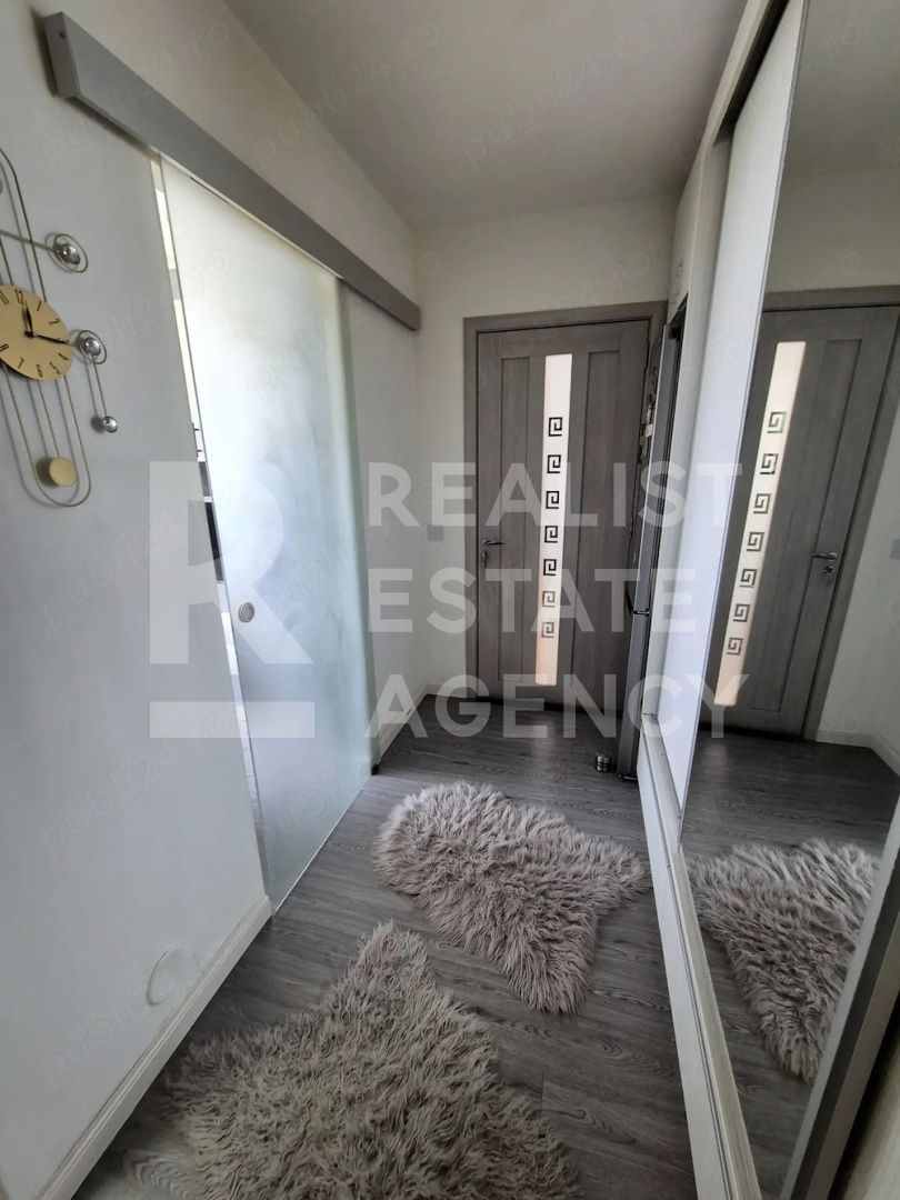 Vânzare, apartament cu 3 camere în zona Gorjului - Poză 8