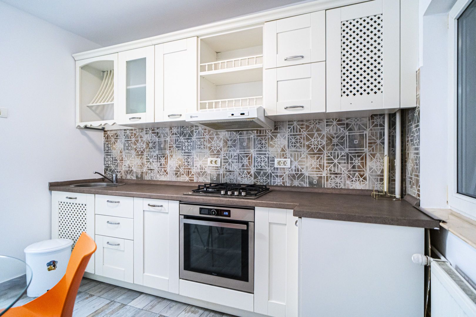 Drumul Sarii, 3 camere, 77 mp, et 5, 2 băi, bucatarie mare, disponibil imediat - Poză 11