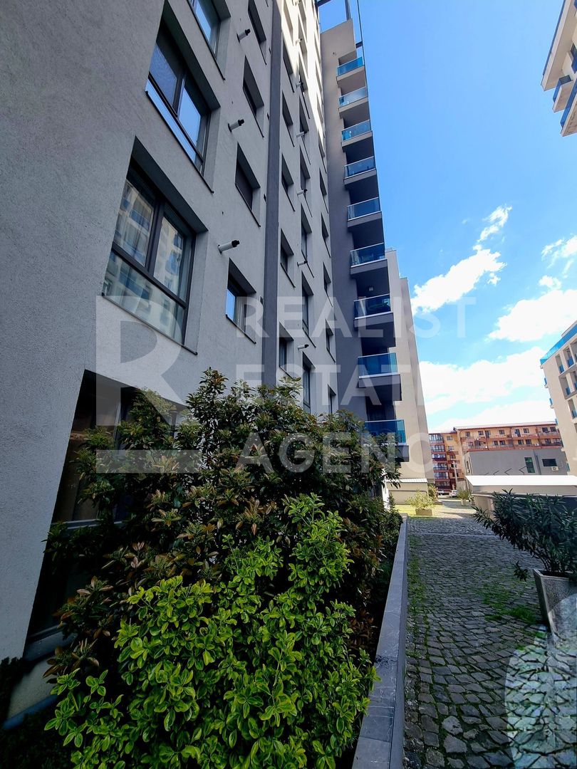 Chirie - Apartament cu terasă și priveliște spre Parcul Verdi - Poză 13