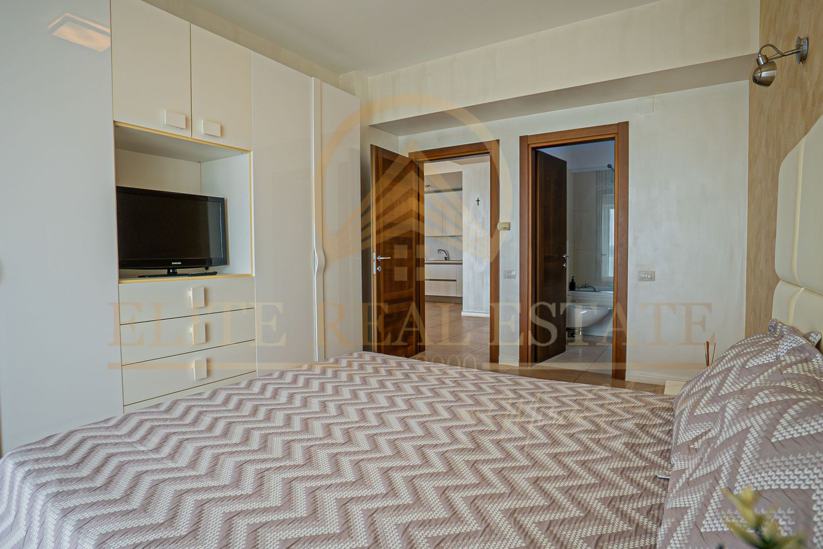 Apartament 2 camere, vedere frontală lac, in Statiunea  Mamaia, - Poză 19