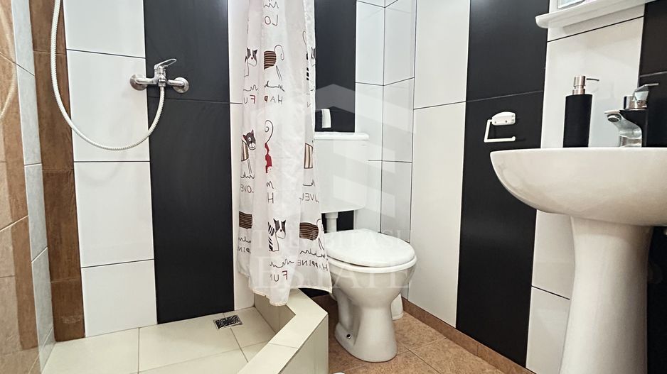 Afacere Turistică la Cheie | Pensiune 10 Camere | Eforie Nord - Poză 13