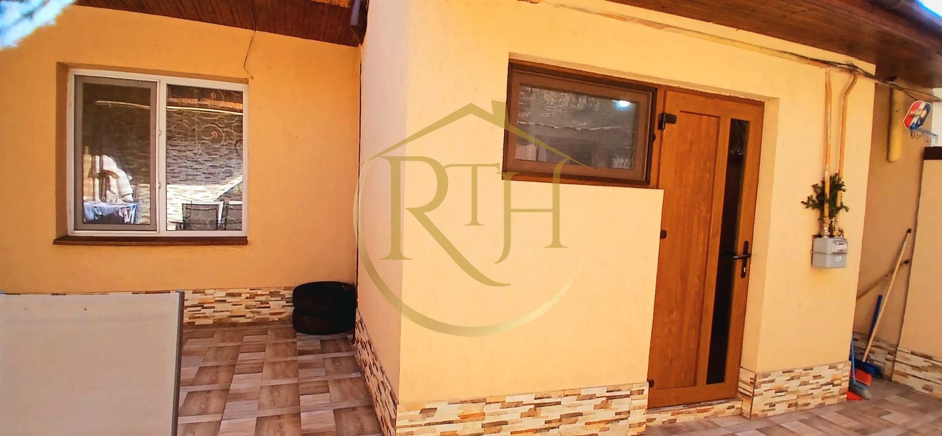 Oferim spre vanzare un Apartament la curte comuna, in zona Odobescu. - Poză 17