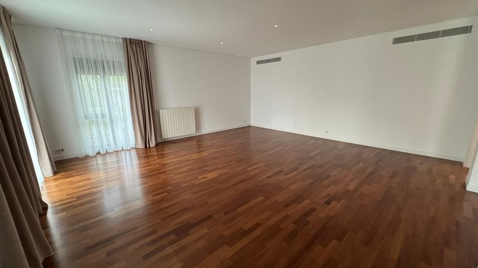 Apartament 4 camere | ~205 mp total  | Zona - Ambasada SUA - Poză 11