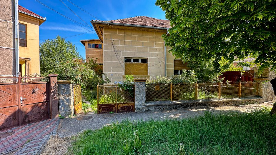 REPOZITIONARE PRET!!! Proprietate rară în zona de lux a Aradului - Poză 3