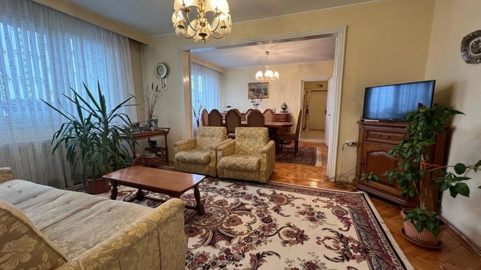 Centru / Republica - Inchiriere apartament cu 4 camere mobilat si utilat. - Poză 1