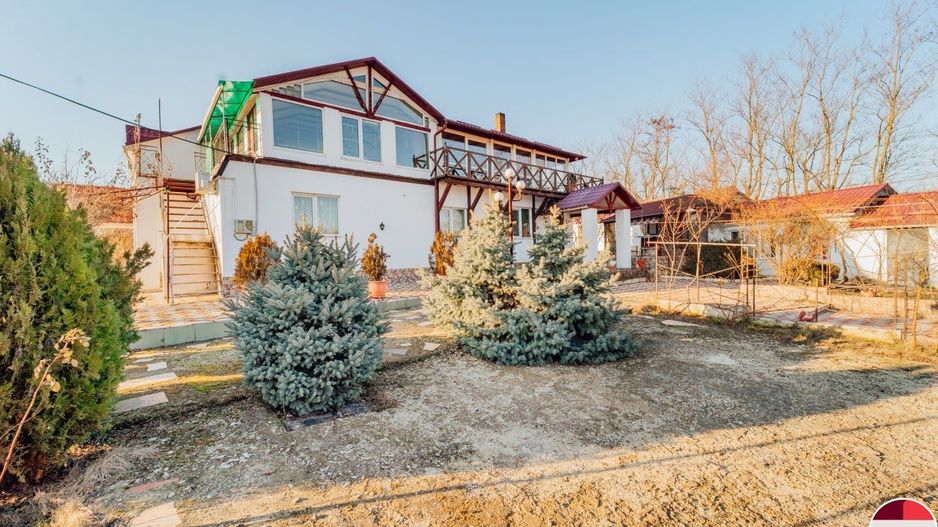 Casă de vânzare, Obileni, Hîncești ,185 m² ,16 ari, 2 garaje - Poză 2