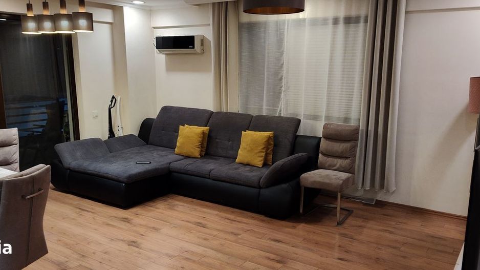 Inchiriez apartament 3 camere,piscina,foisor,vedere padure - Poză 9