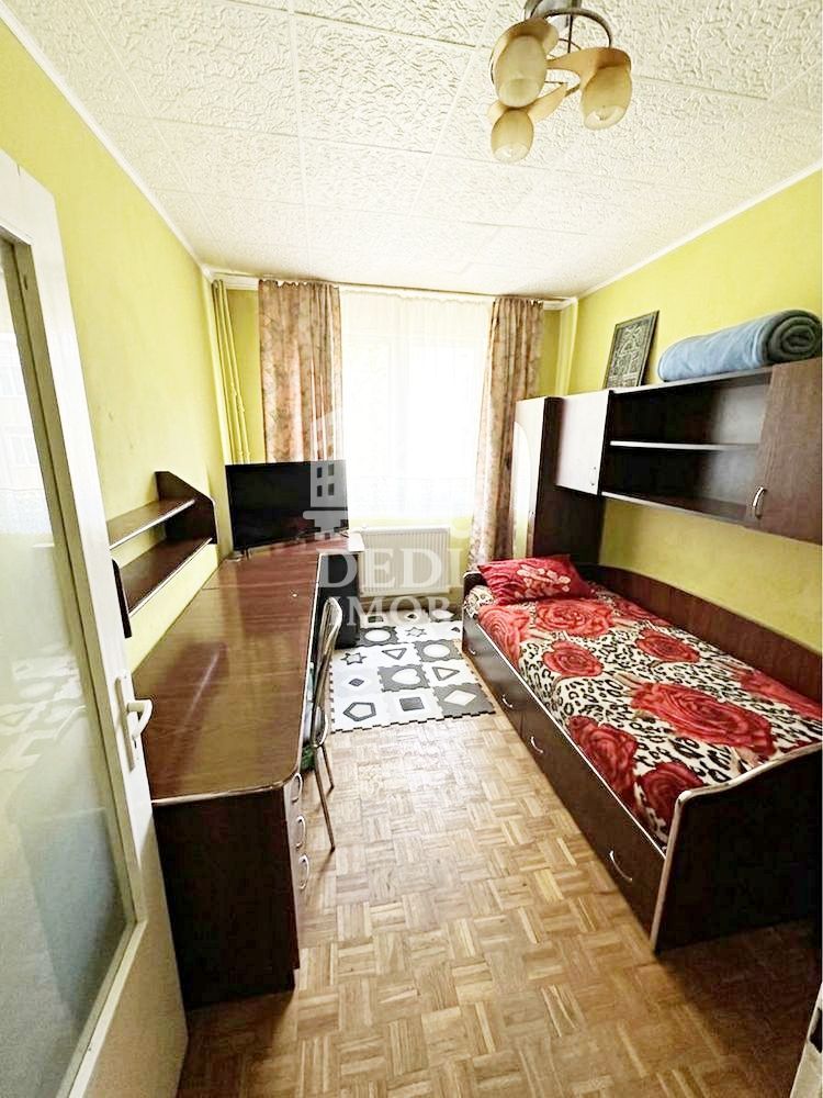Apartament 2 camere de vanzare in zona Rogerius, Oradea - Poză 2