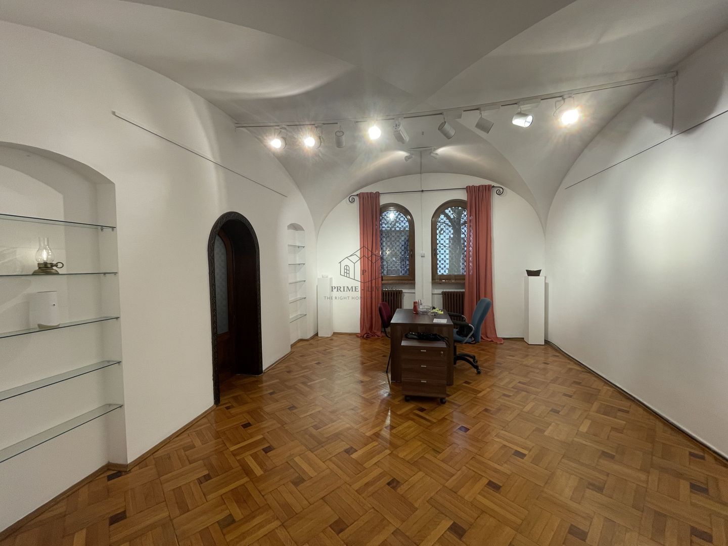 VILA SUPERBA LA INCHIRIERE PRETABILA CA SPATIU DE BIROU SAU REZIDENTA - Poză 15