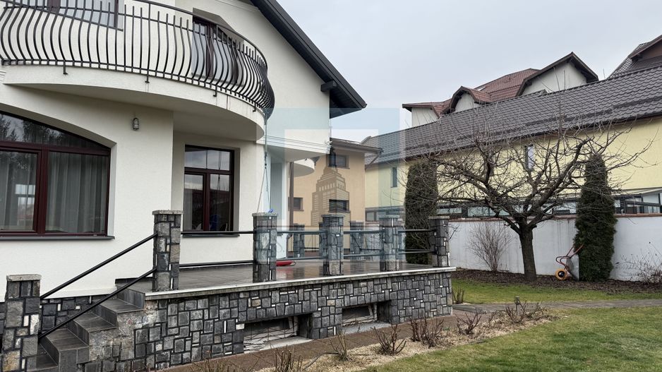 COMISION 0% Casa/Villa 9 camere, singur in curte-zona Tractorul/Brasov - Poză 2