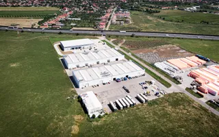 Parc industrial cu platformă betonată lângă A1 - Poză 14
