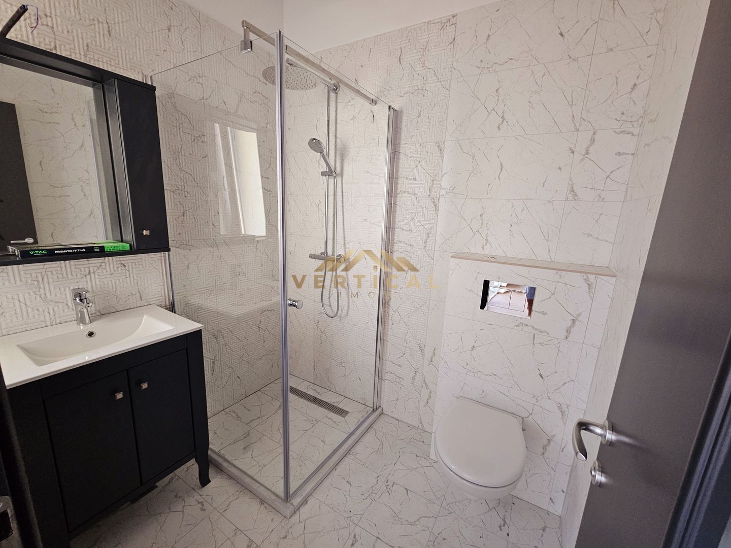 Vila 4 camere | 3 bai | comuna Berceni - Poză 19