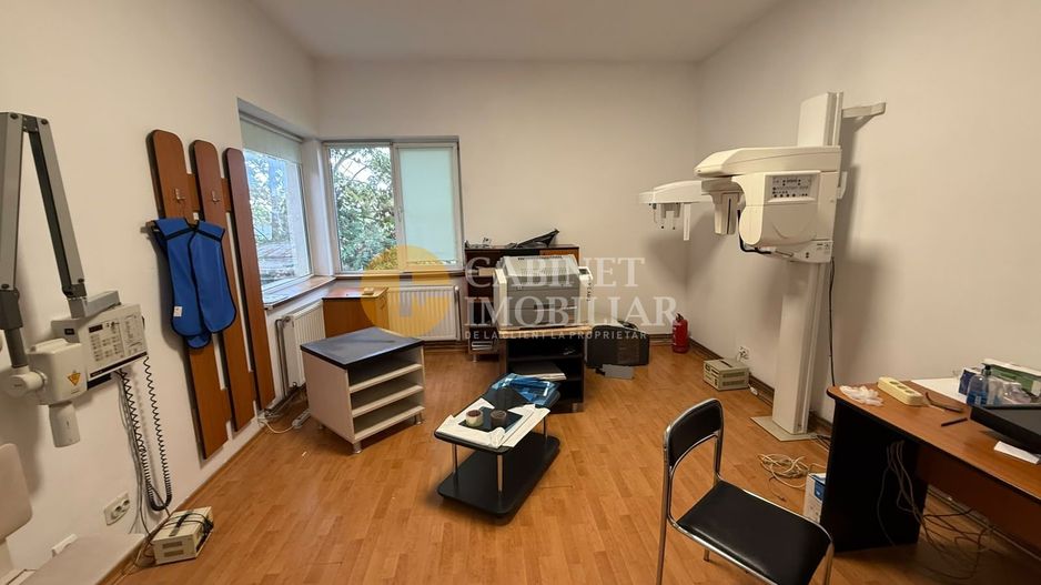 4 CAMERE DECOMANDAT--ETAJ 1--BLOC TIP VILA--PIATA UNIRII - Poză 1