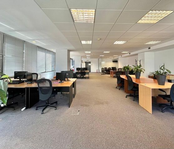 Zero comision, 201mp birou mobilat clasa A, Victoriei, 7' metrou - Poză 4