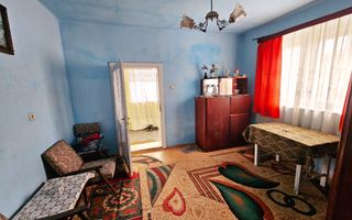 Casă traditională, 3 camere, 1766 mp teren, la asfalt, Vintu de Jos - Poză 10