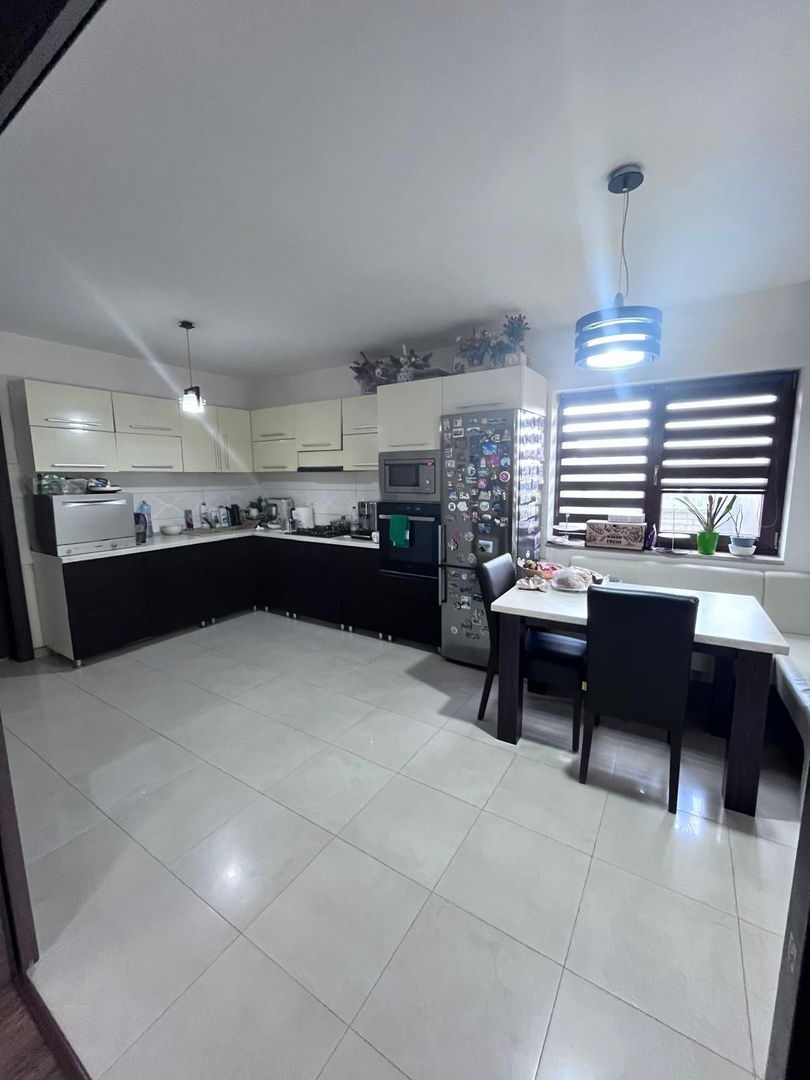 Casa  nouă de vanzare cu garaj,  în zona Micesti - Poză 3