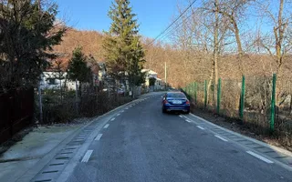 Casa demolabila  și teren 800mp cu toate utilitățile deschidere 26,5mp - Poză 28