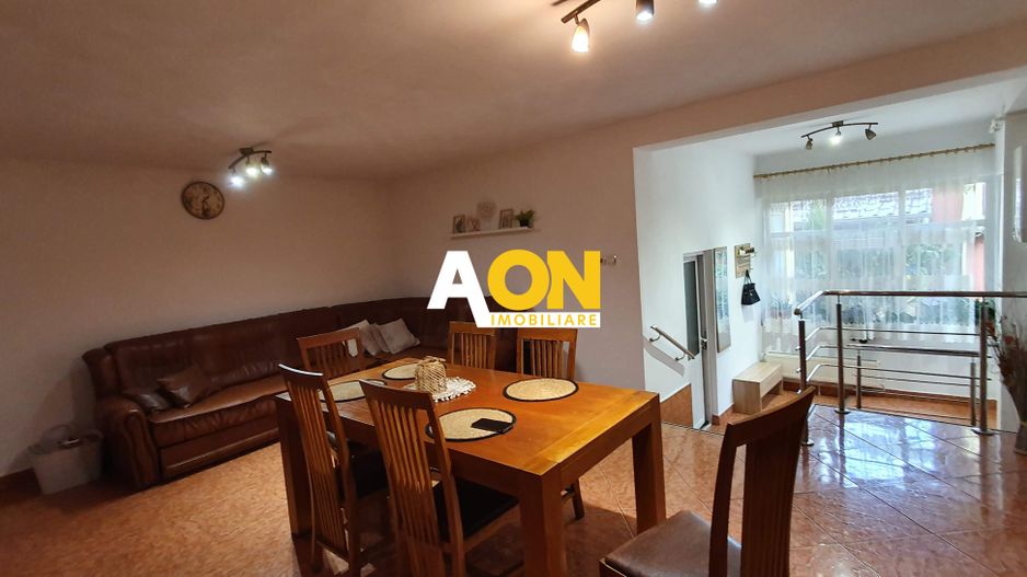 Casa cu 7 camere, 2 spatii comerciale, pretabila pt. birouri, Centru - Poză 11