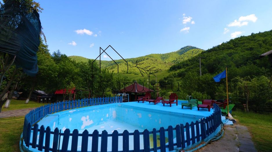 Pensiune de vânzare | 400 MPU | 10 Camere | Rasinari - Curmatura - Poză 15